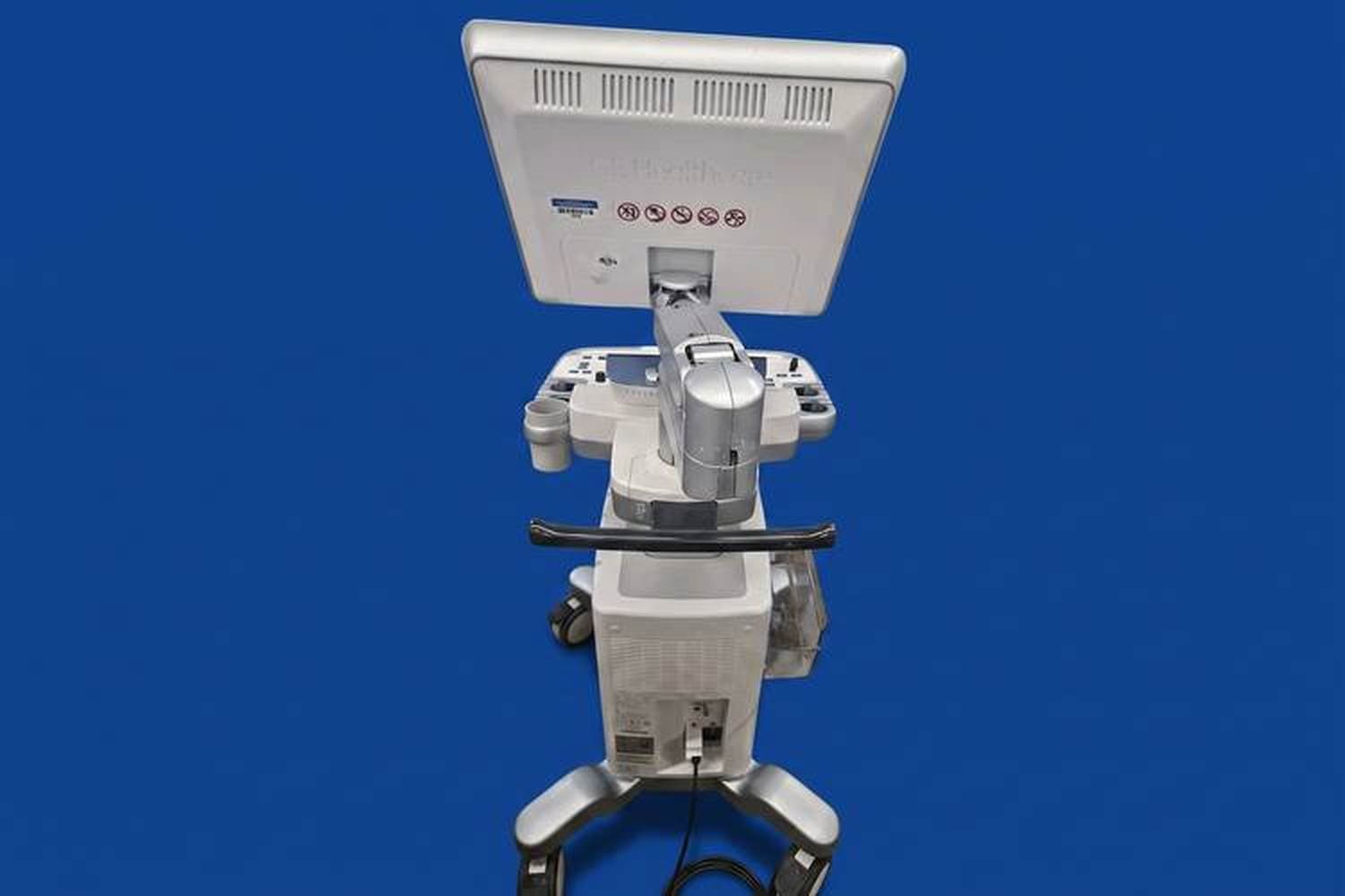 GE Vivid T8 monitor on its articulating arm