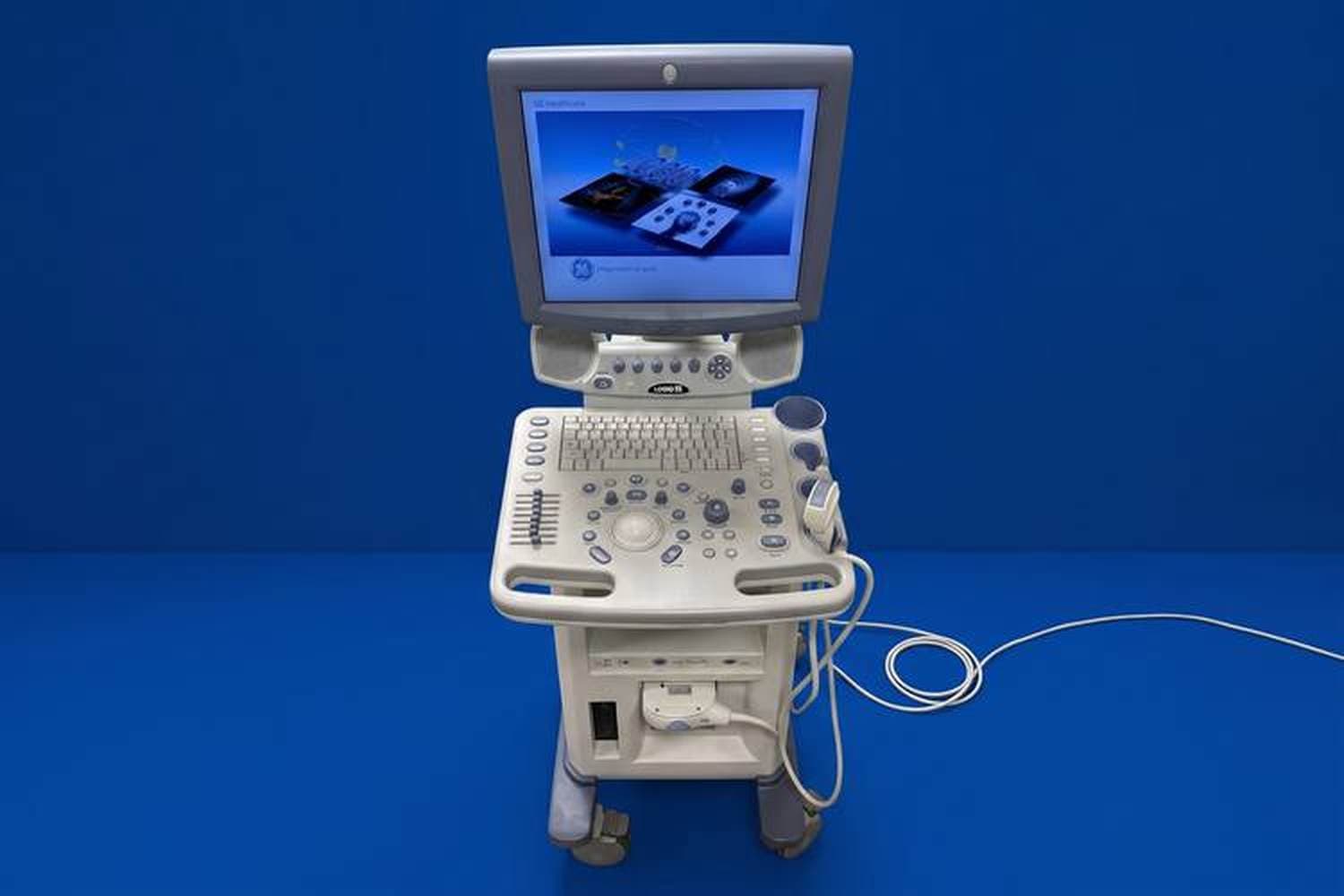 GE LOGIQ P5 control panel and trackball
