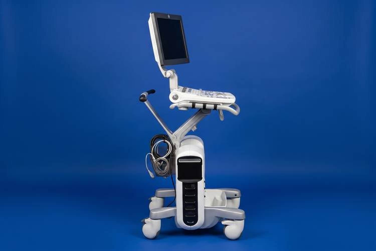 GE Vivid S6 seen from the front and side